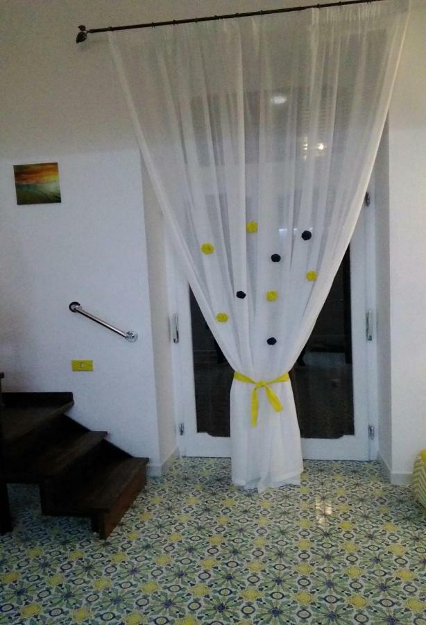 Il sorriso Salerno Exterior foto